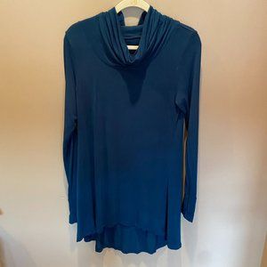 🌟Cuddl duds blue cowl neck tunic size M